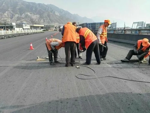 奇台道路桥梁病害治理